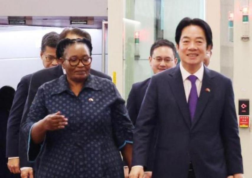 赖清德蹭国王专机回岛，刚到桃园，郑丽文宣布迎战，岛内封杀开始。这下赖清德恐怕要欲