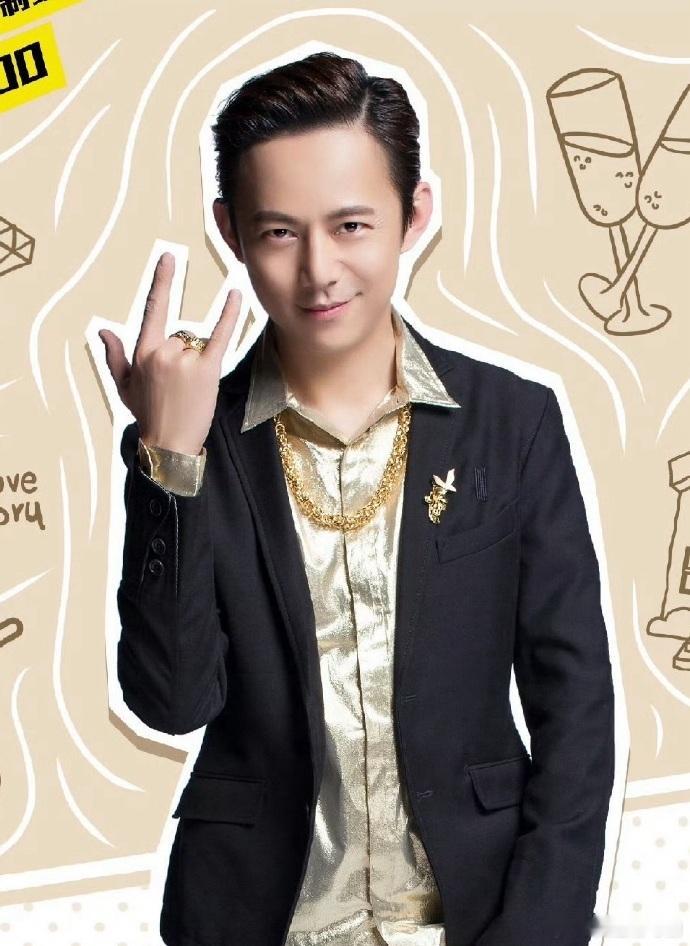 何炅《大侦探》十年，绝对的控场MC，而且还时常进化成何尔摩斯以及暖心的大家长，完