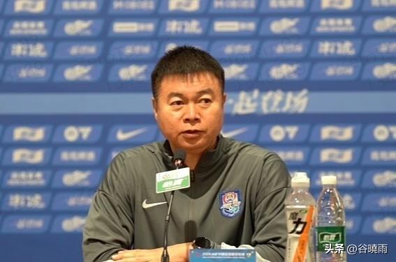 目前天津球迷对津门虎队以及总经理兼主教练于根伟不满意的几个地方:
1 为什么每年