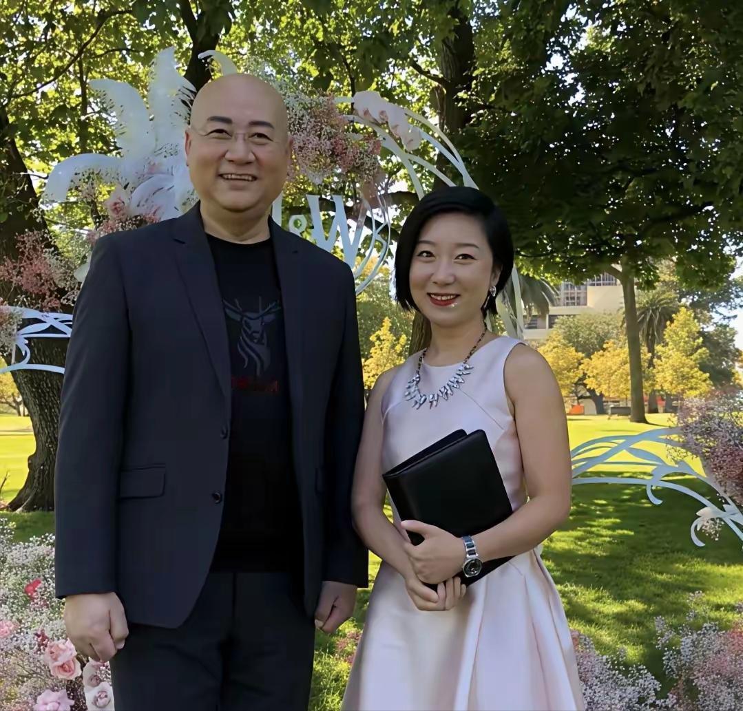 这是陈丽华的孙女儿，也就是陈丽华大儿子赵勇的女儿。可能很多人关注陈丽华和迟重瑞的