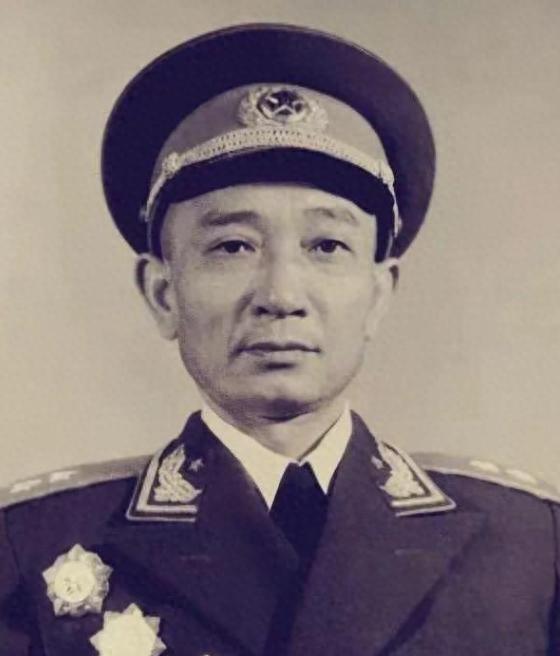 孙继先读完关于强渡大渡河的文章后，向杨得志质问：为什么这样写这个历史事件呢？
1