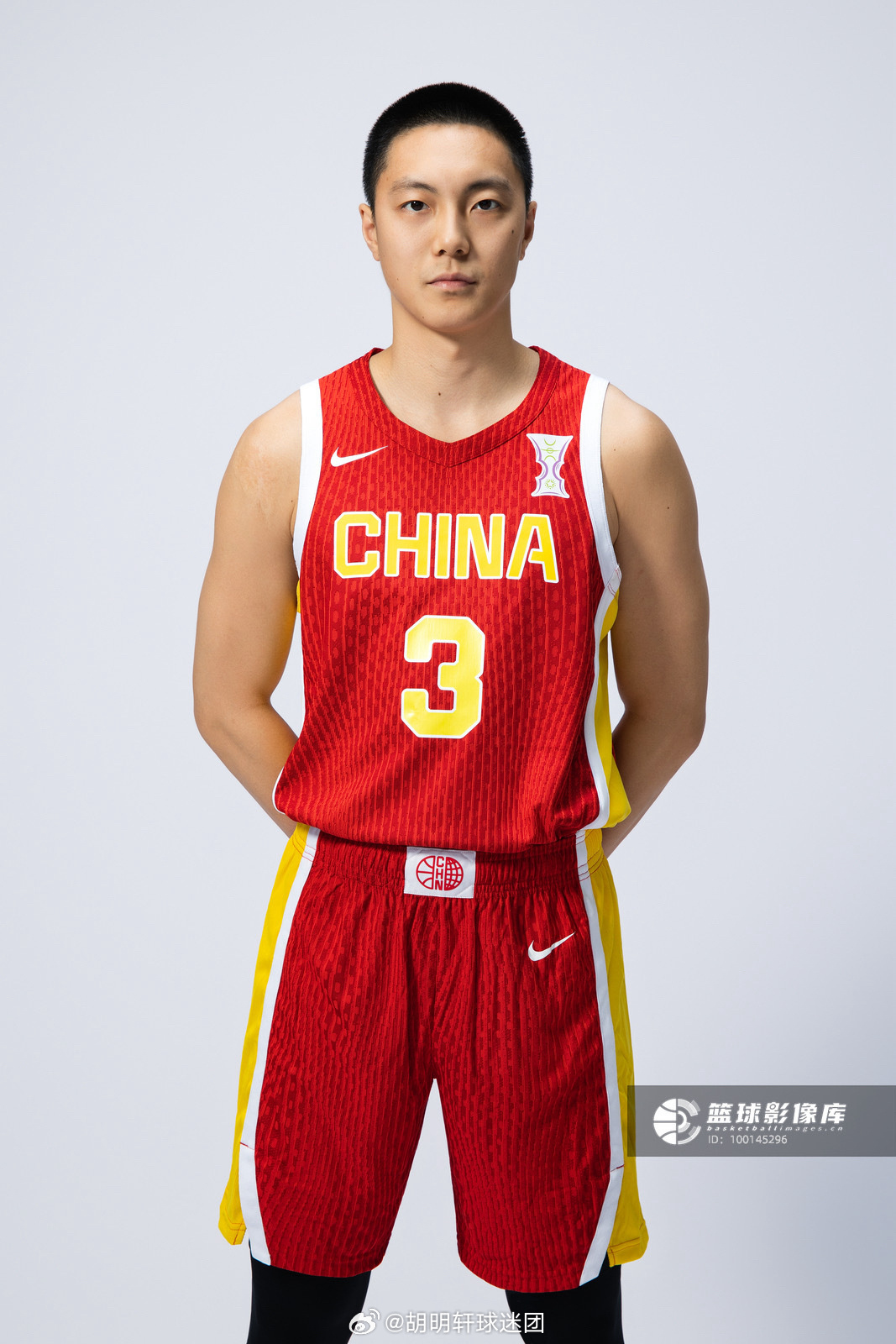 胡明轩[超话]胡明轩中国男篮 中国男篮新一期定妆照  ——3号队员胡明轩 📸 