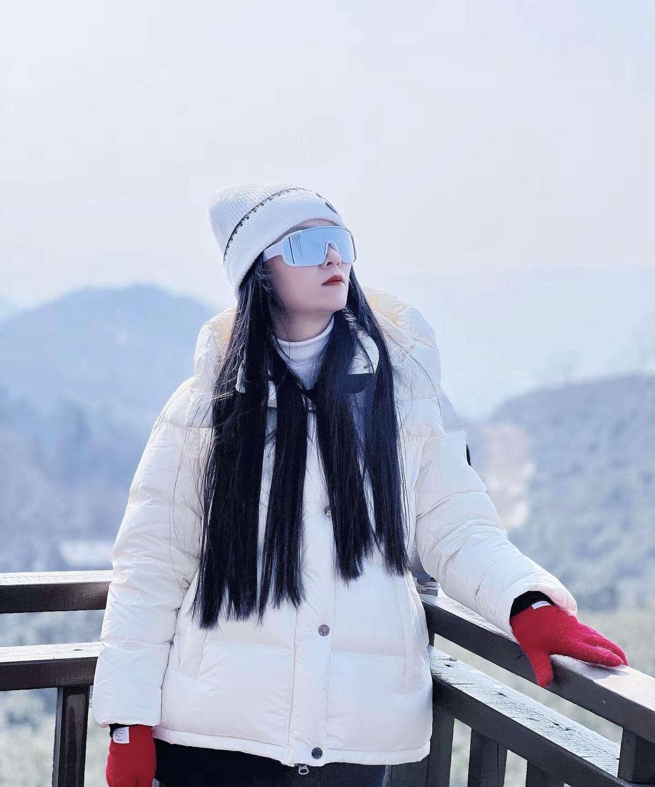 山里的风景 要自己去看⛰️登上山顶看美景