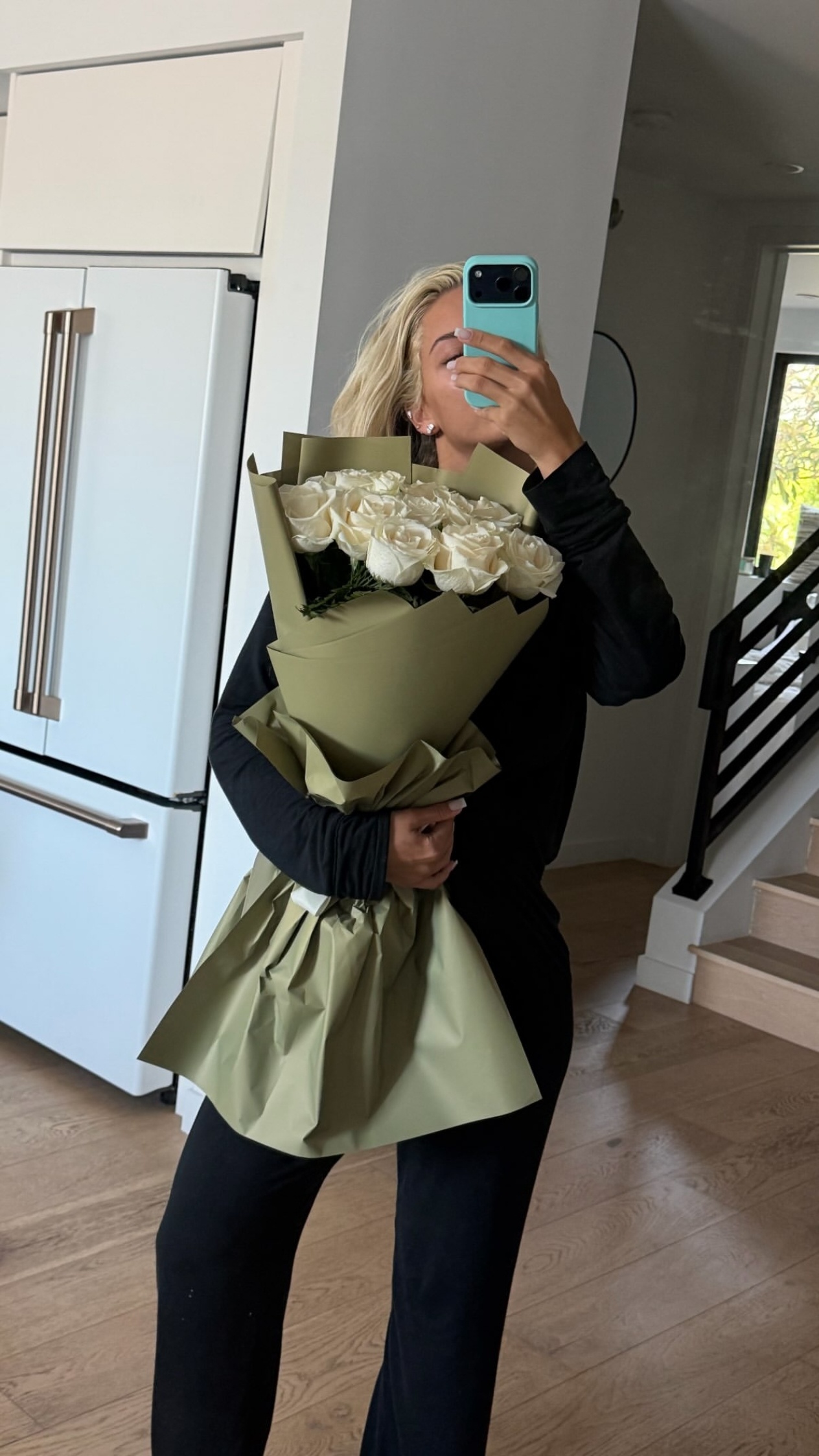 杰伦威廉姆斯的女友Mar晒白玫瑰雷霆