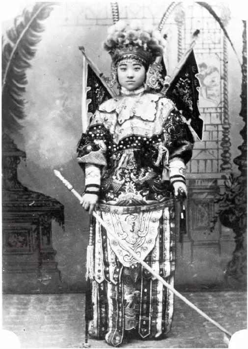 晚清，戏剧篇（1900-1910）摄影:菲尔曼·拉里贝 ​​​