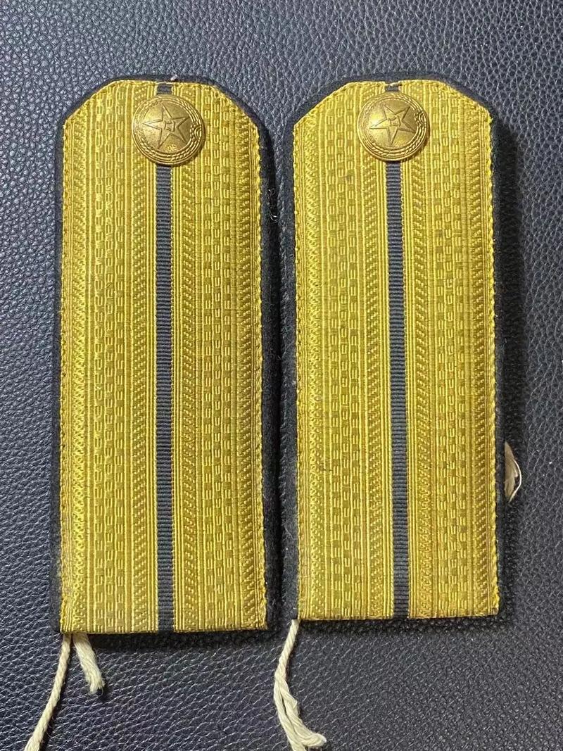 为什么没有副排长这个职务？

其实在某一个时期是有副排长的，比如建国初期，当时是