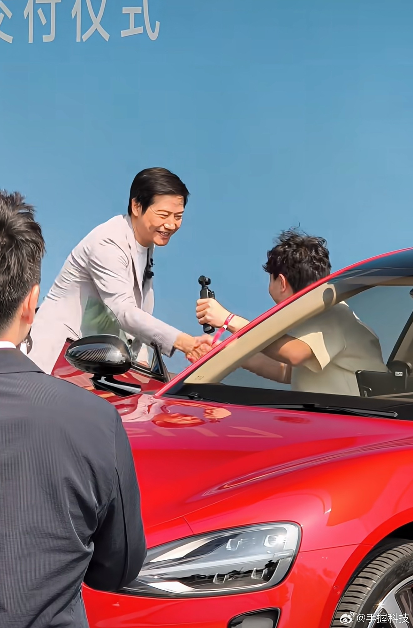 小米新SU7车主很多来自BBA身边确实能明显感觉到，不少原本开BBA、特斯拉的车