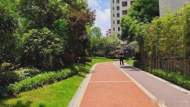 凤凰新闻【2026年起，个人存款超过100万的话，或不得不面临这“四大麻烦”】朋