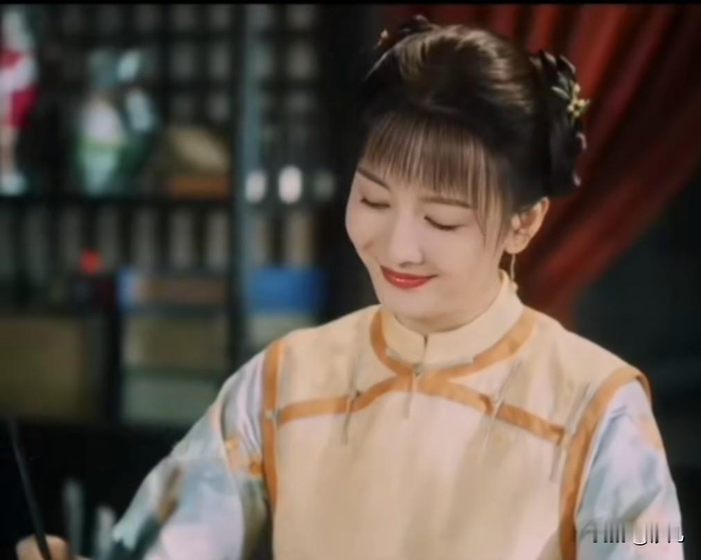 43岁王欧演少女违和感


王鸥这个脸蛋适合演少女吗？[捂脸]这成熟相像少女吗？