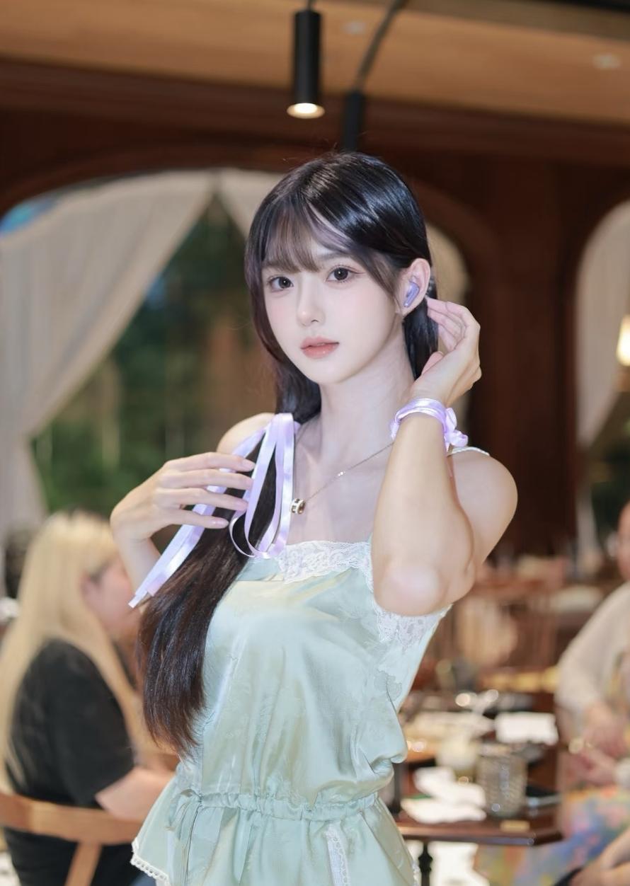 面对15岁叛逆女孩，硬管真的管用吗
 
家里有个十五岁的女孩，很多家长都束手无策
