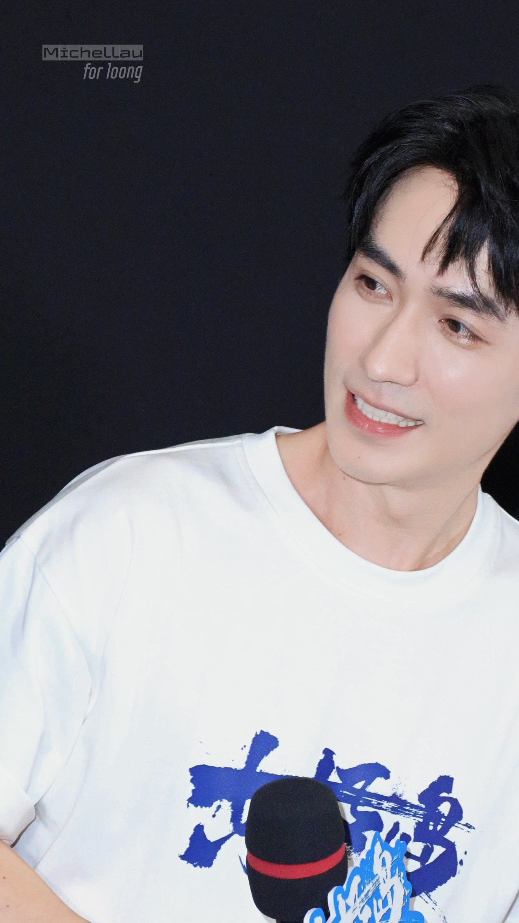 朱一龙  去年今日。眼睛的弧度全世界最美朱一龙