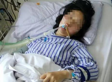 门诊来过一位六十二岁的女性患者，体检发现血管斑块，听信外界说法，在外做了相关手术