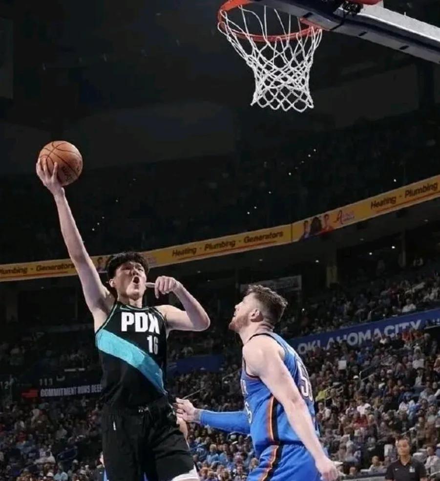 又有人吹杨瀚森了，NBA职业生涯新高，其实看了比赛可以说是偶有闪光点，但整体拉胯