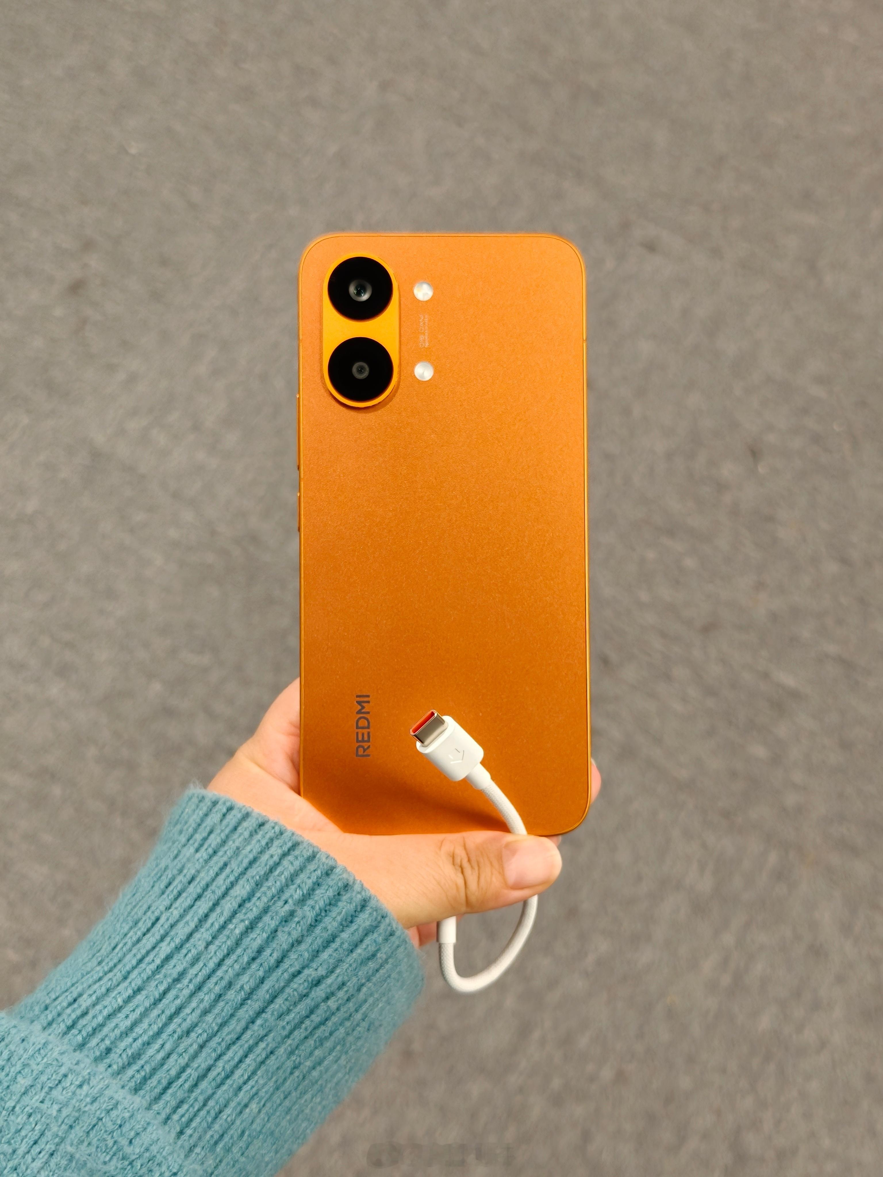 小米出了根专门用来有线反向充电的线问问大家，日常你会用到反充这个功能吗