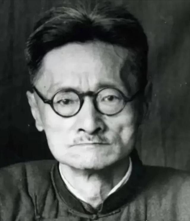 [微风]1928年11月，蒋介石到大学视察，与时任大学校长刘文典吵架，蒋介石狠狠