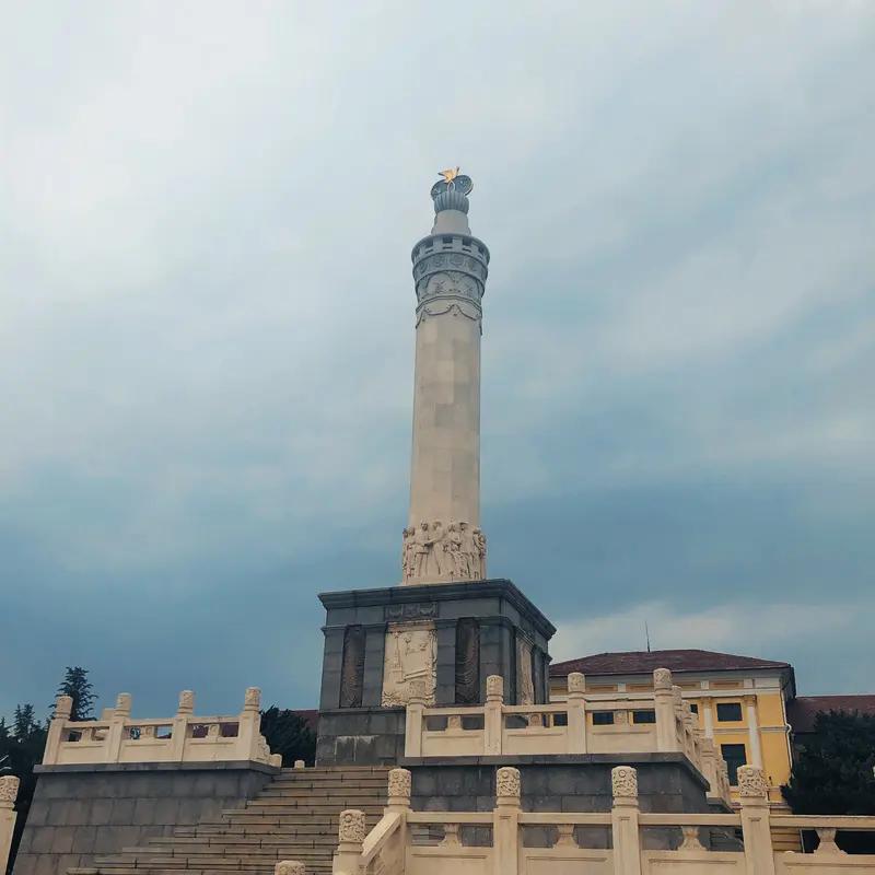 历史角度

实证藩属关系：这道敕谕是琉球曾为中国藩属的重要历史实证。它明确记录了