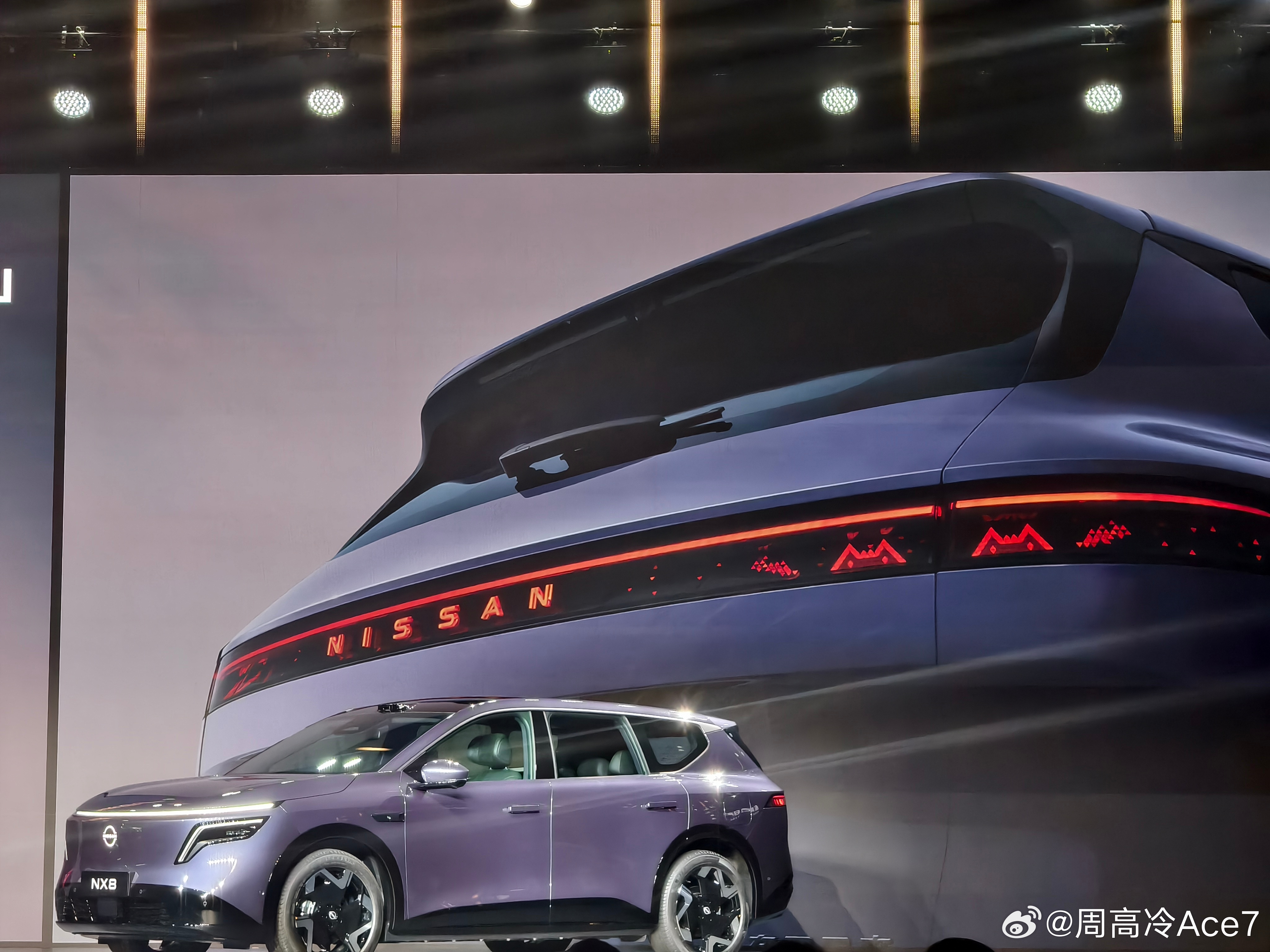 东风日产NX8这次算是补全了产品线，大五座SUV，提供纯电增程两种动力，这都是现