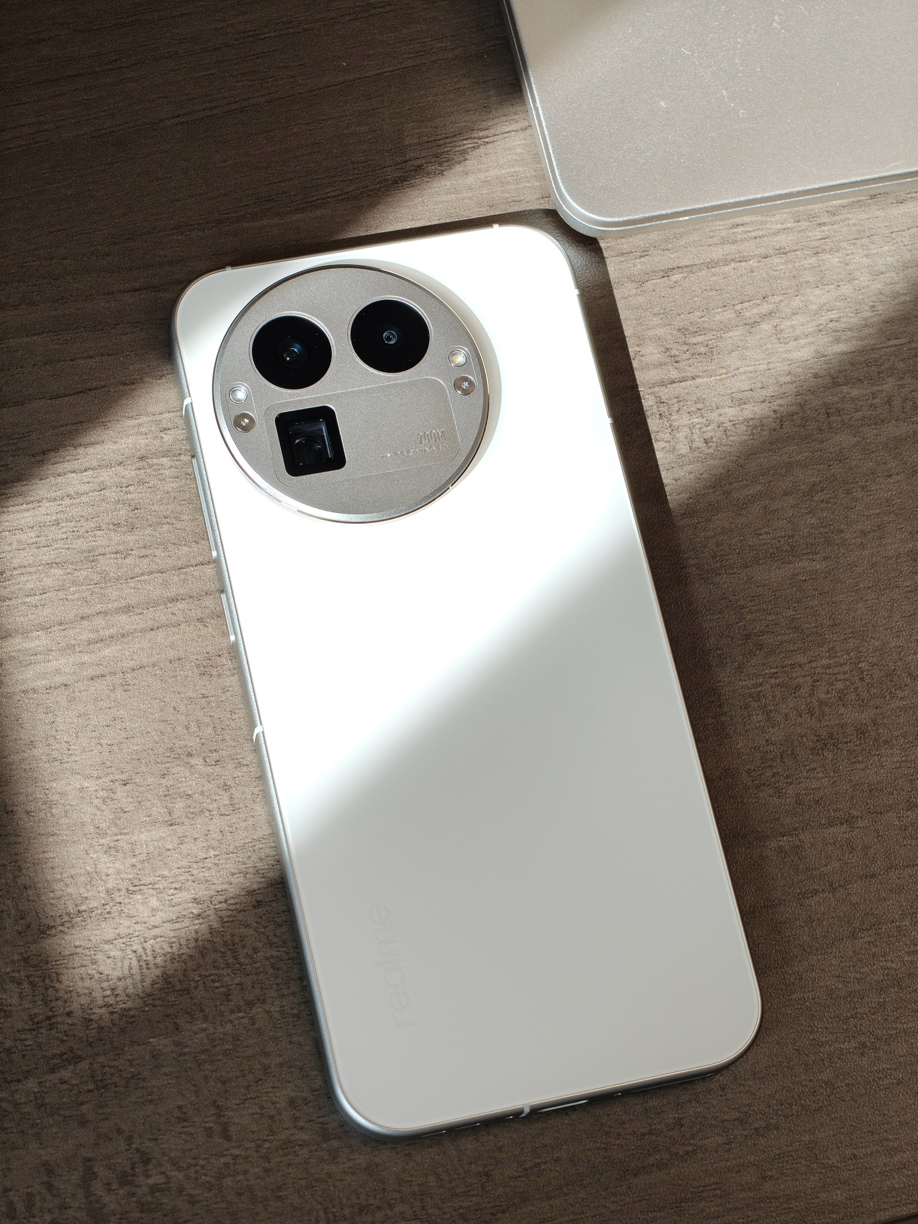 来嗷，真我GT8 Pro，等我好好试试这个「理光GR」联名相机