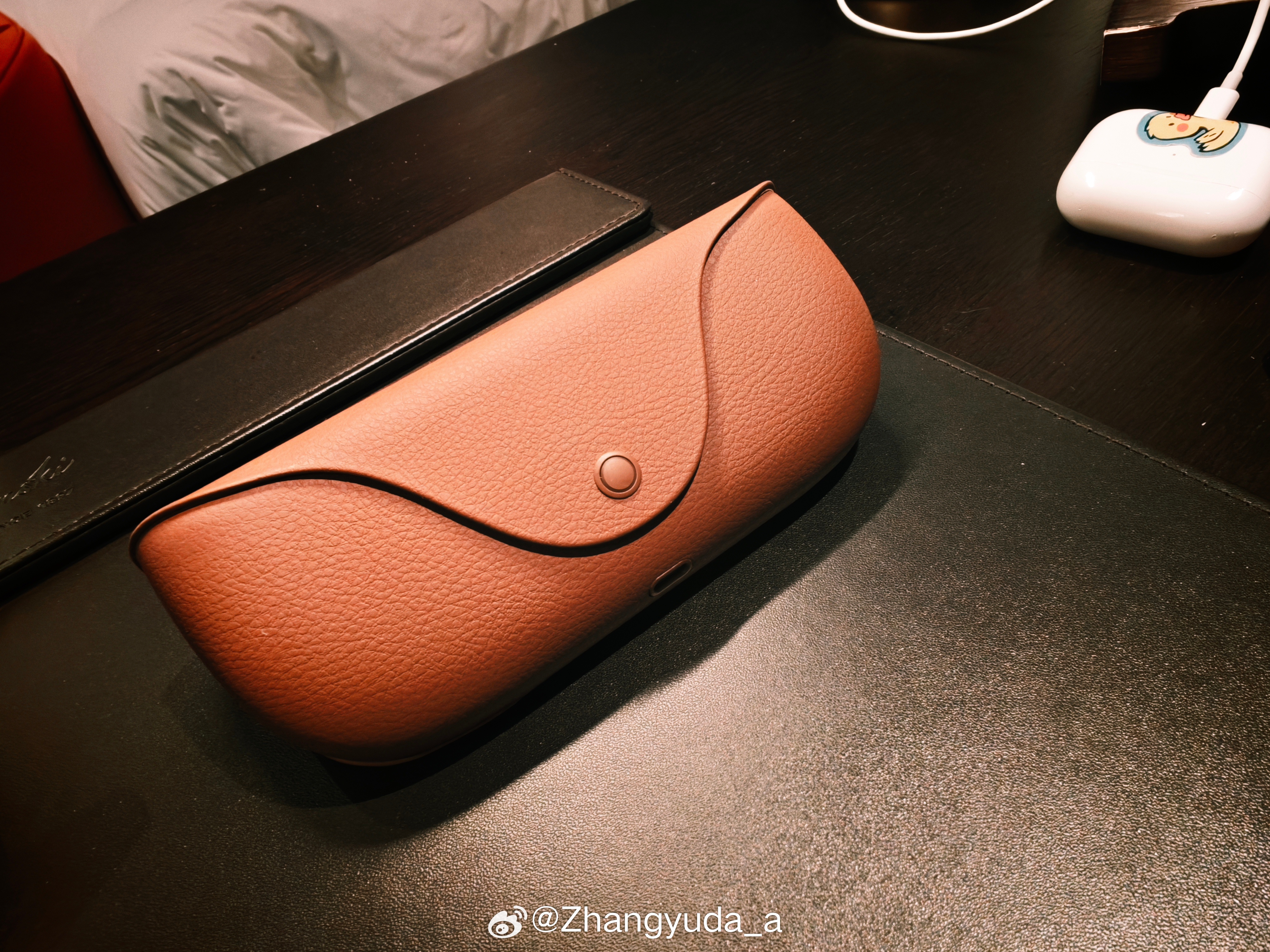 等了三个月的livis终于到了 哑光灰色中度使用续航一天半摄影录像能力行业水平 