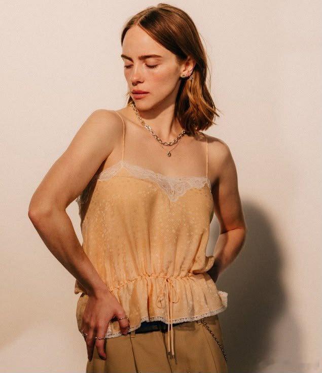 Billie Eilish 与 Finneas 携手 John Hardy 推出