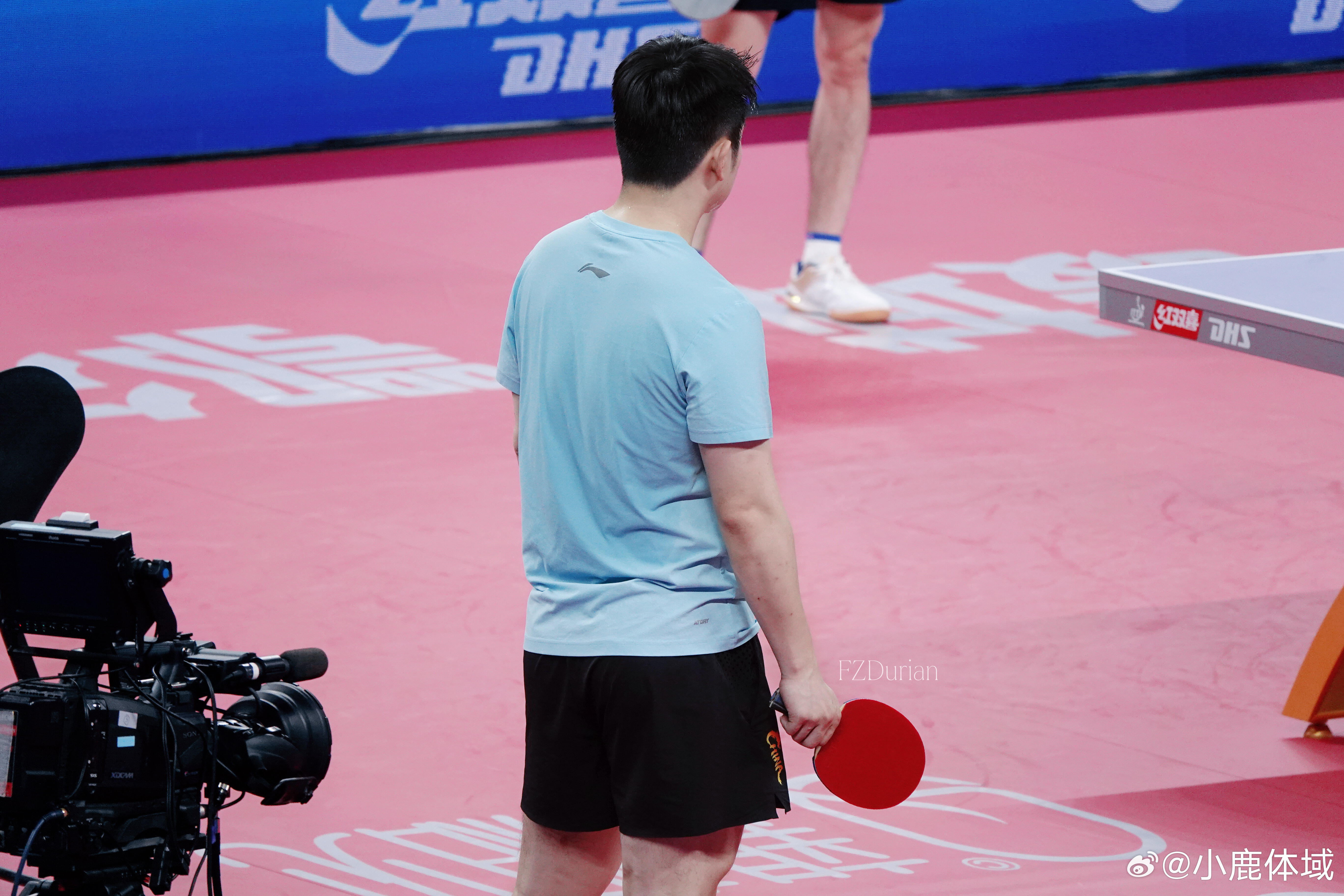 这时候是27 岁的樊振东诶 