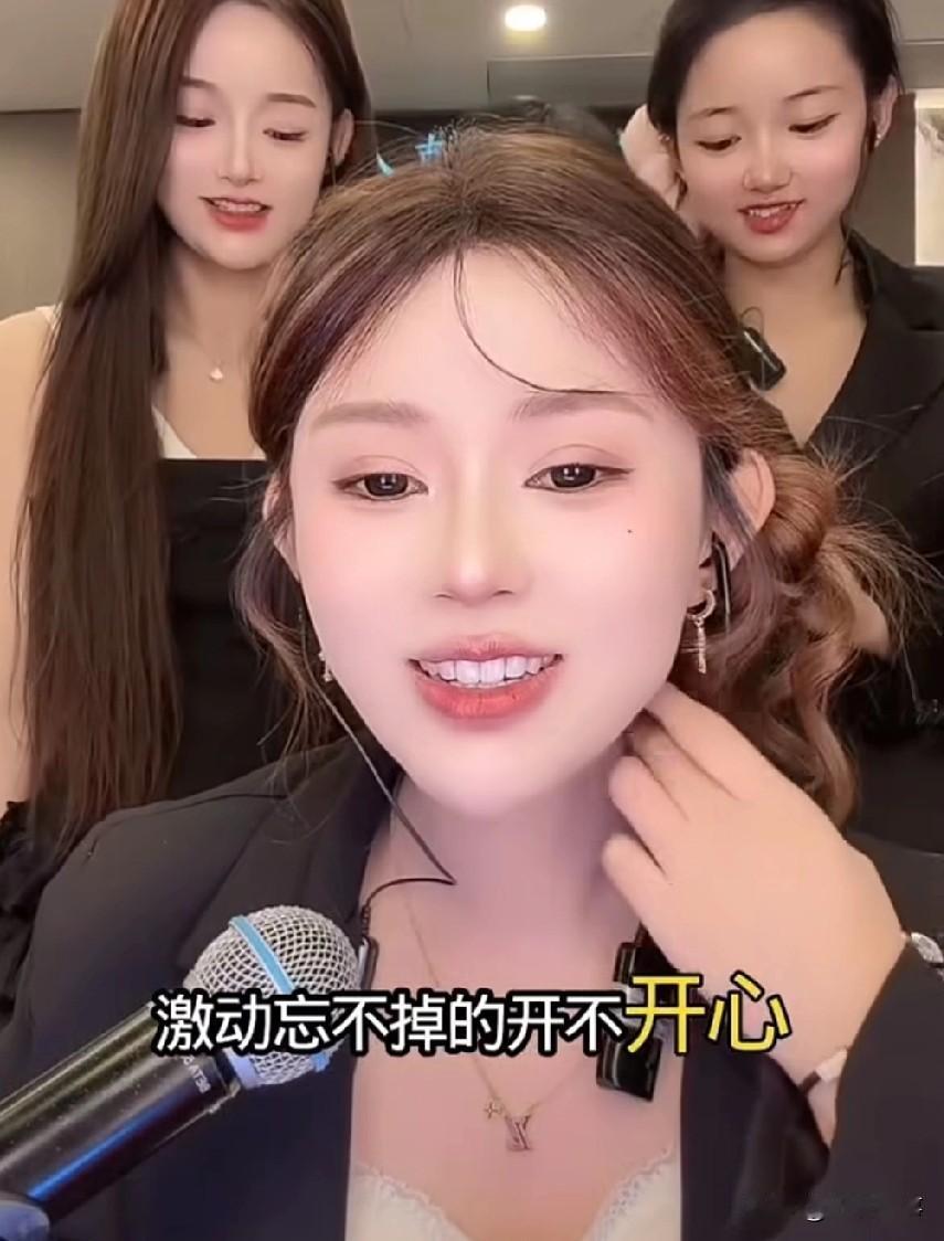 8月2号，我师傅娜美即将迎来回归首秀，将使用小号【小爽】开启户外全新篇章！兄弟们