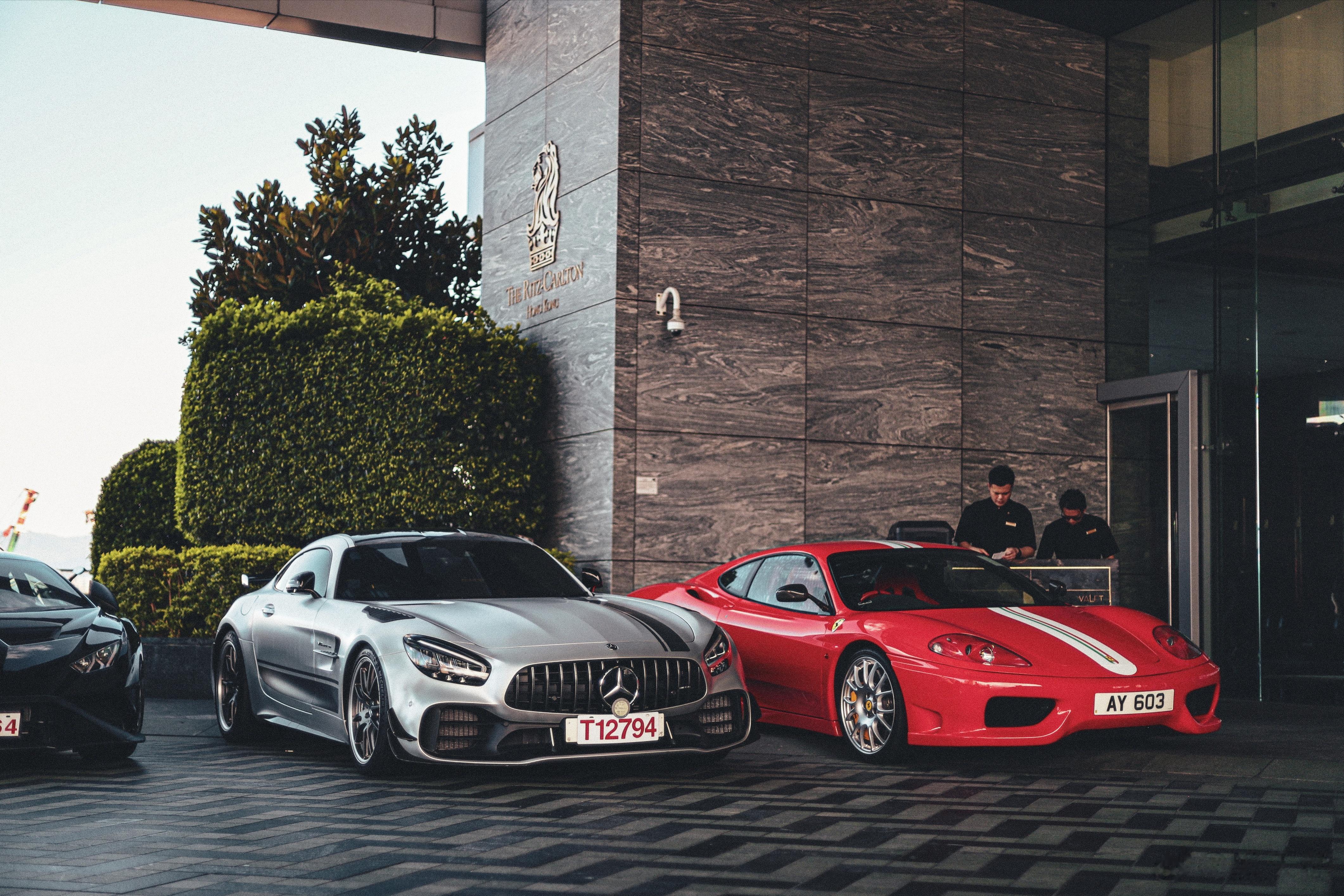 奔驰拿出AMG GTR pro干保时捷991.2GT3RS到了992这代，992