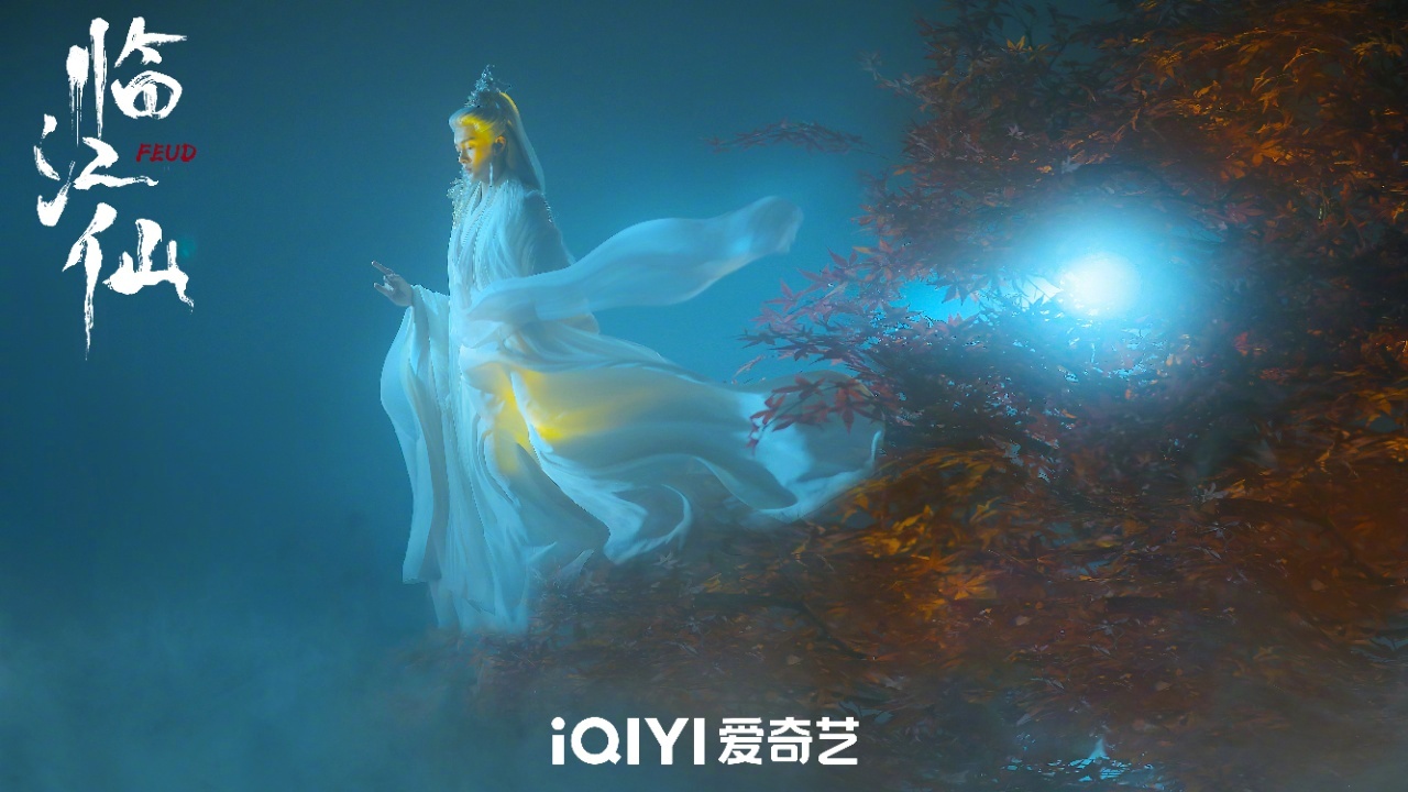 曾舜晞身上的神性  百晓松镜头下的大成玄尊白九思这抹银发雪肌的清冷相，把中式神明