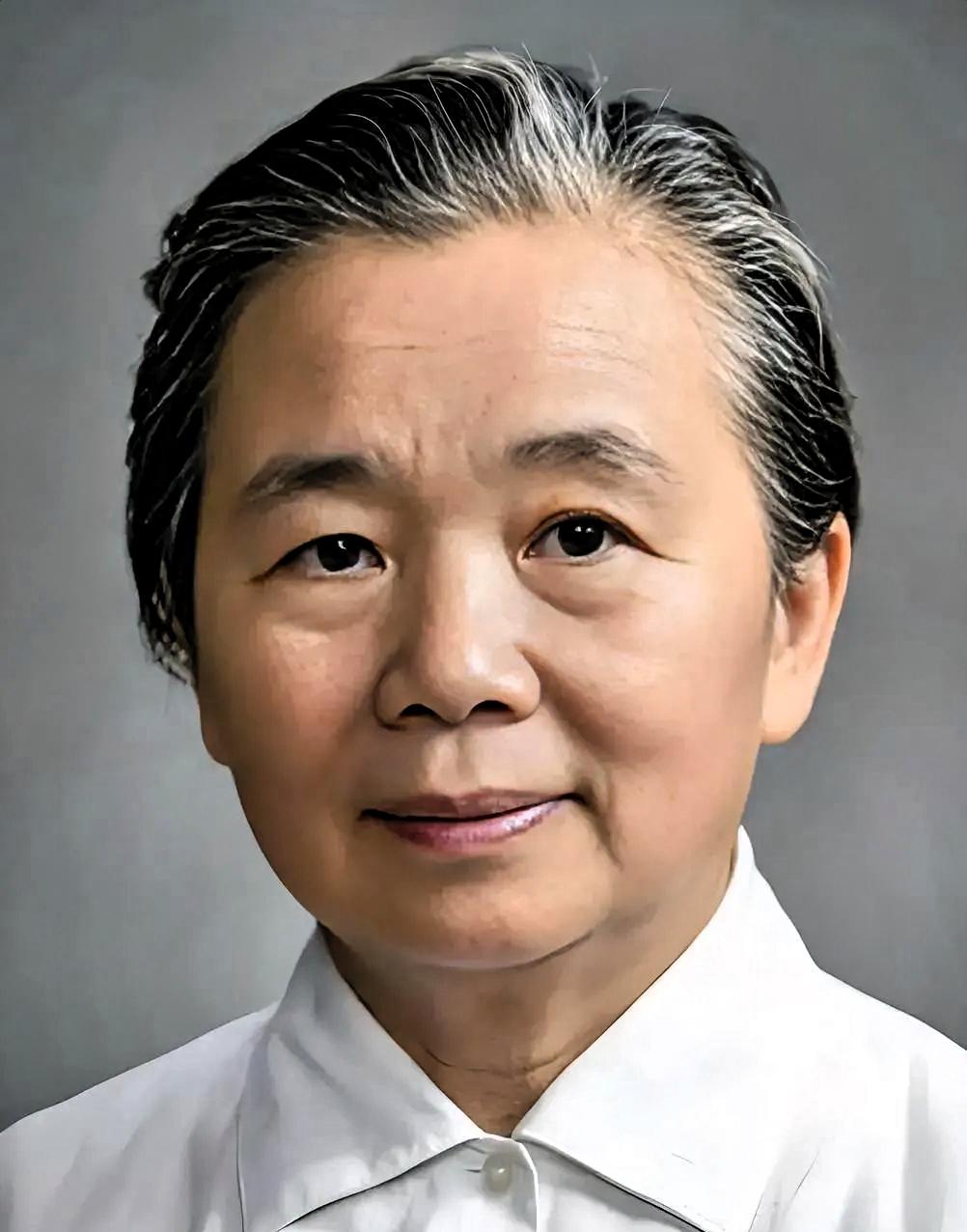 1939年，一个女人带儿子千里寻夫到延安，却发现丈夫已娶女将军，更崩溃的是，丈夫