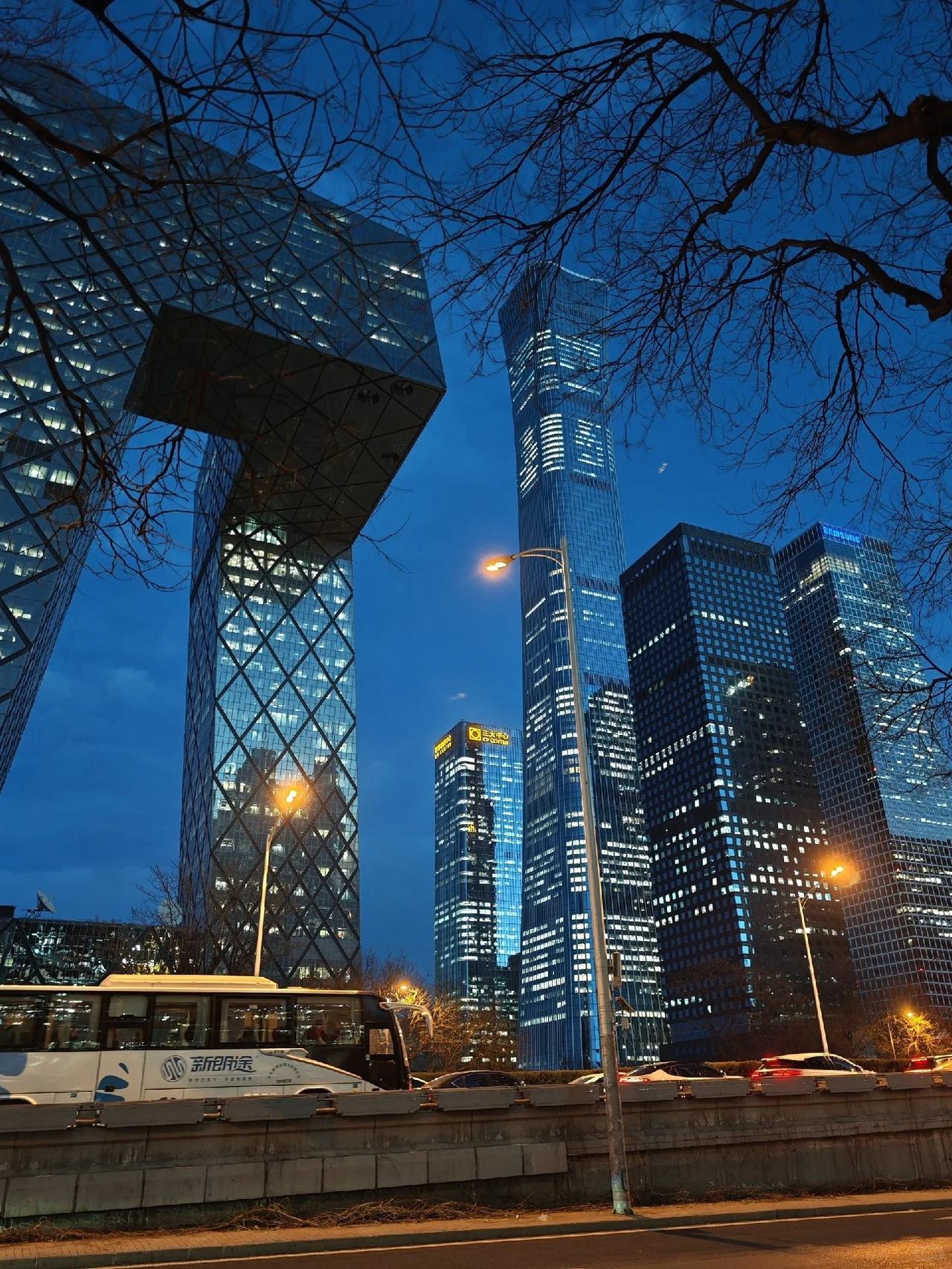 一般情况下，讨论北京上海这些大城市时，都是在讨论城市整体，其实每个城市内部差别也