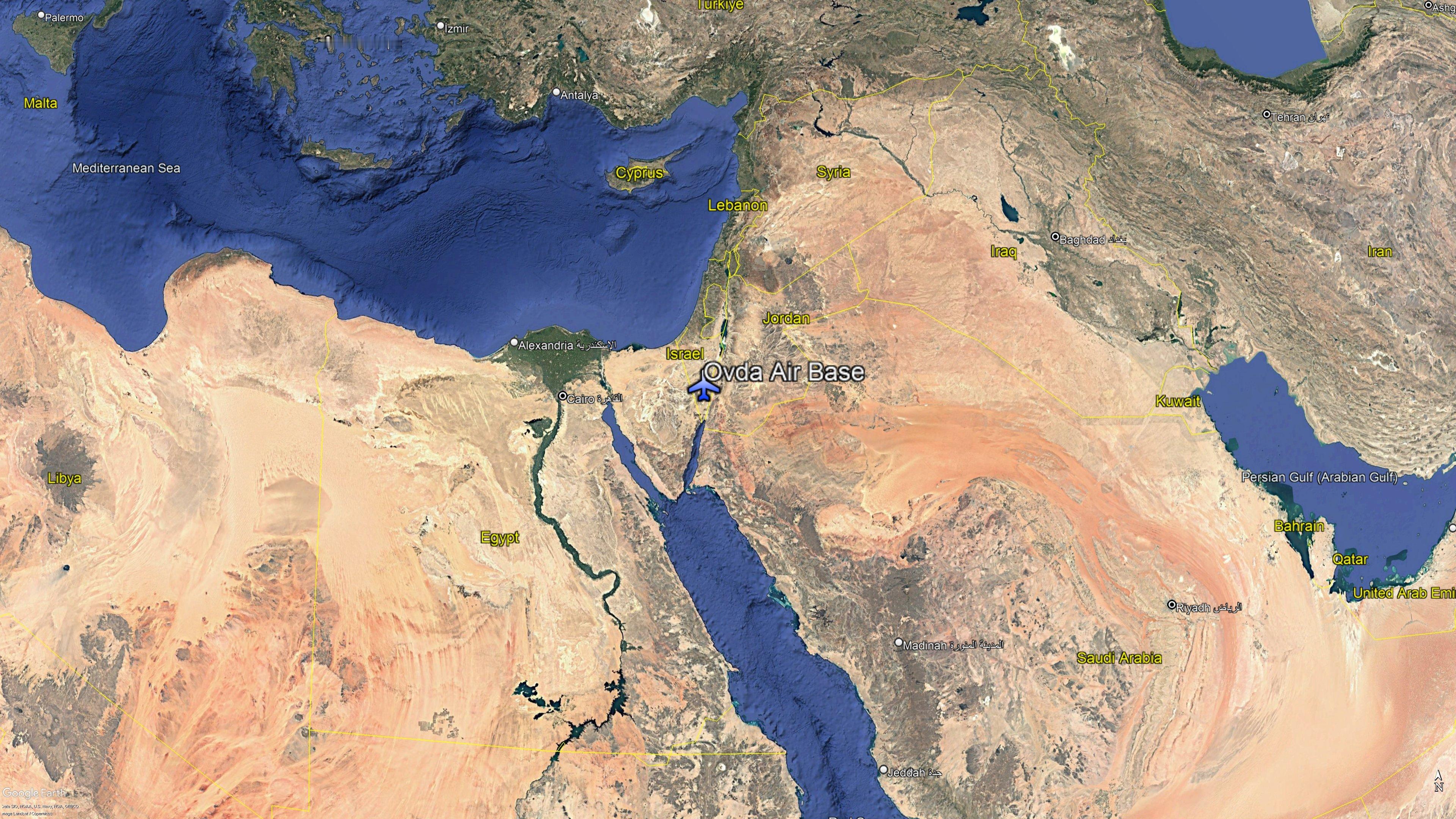 🔻目前来自英国莱肯希斯空军基地的11架F-22战机已经转场至以色列南部的奥夫达