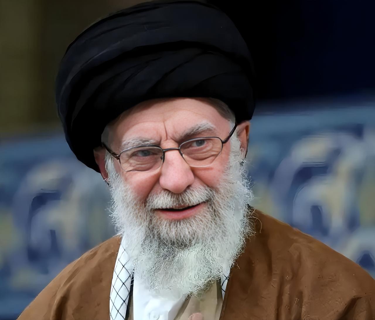 面对如此巨大的危机，希望伊朗能挺住。从过往经验看，美国在中东的军事行动往往难以持