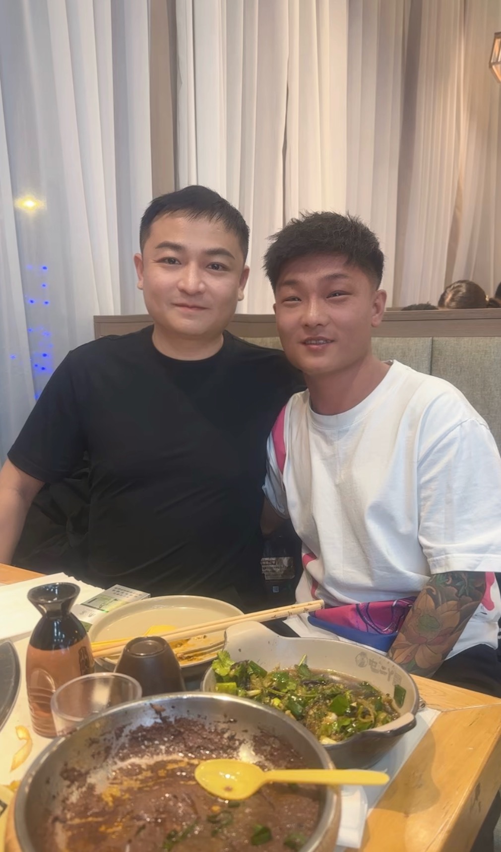 小智思念老恩师二子爷：人人各有渡口，路人各有各舟，有缘躲不开，无缘碰不到，缘气则