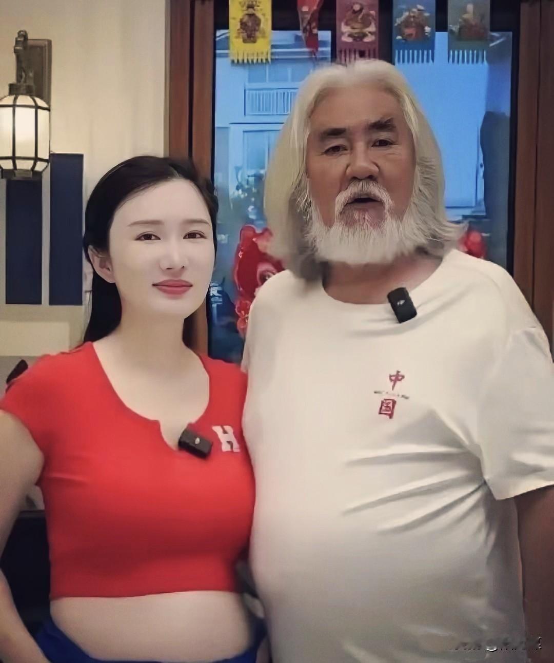 记中欸……

我衷心地祝福你俩白头偕老！

不是，

奥，你已经白头了啊?

这
