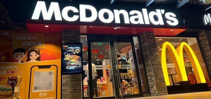 西式快餐爱蹭中国节热度，那原因可不少。就说麦当劳、肯德基，一到春节、中秋，各种限