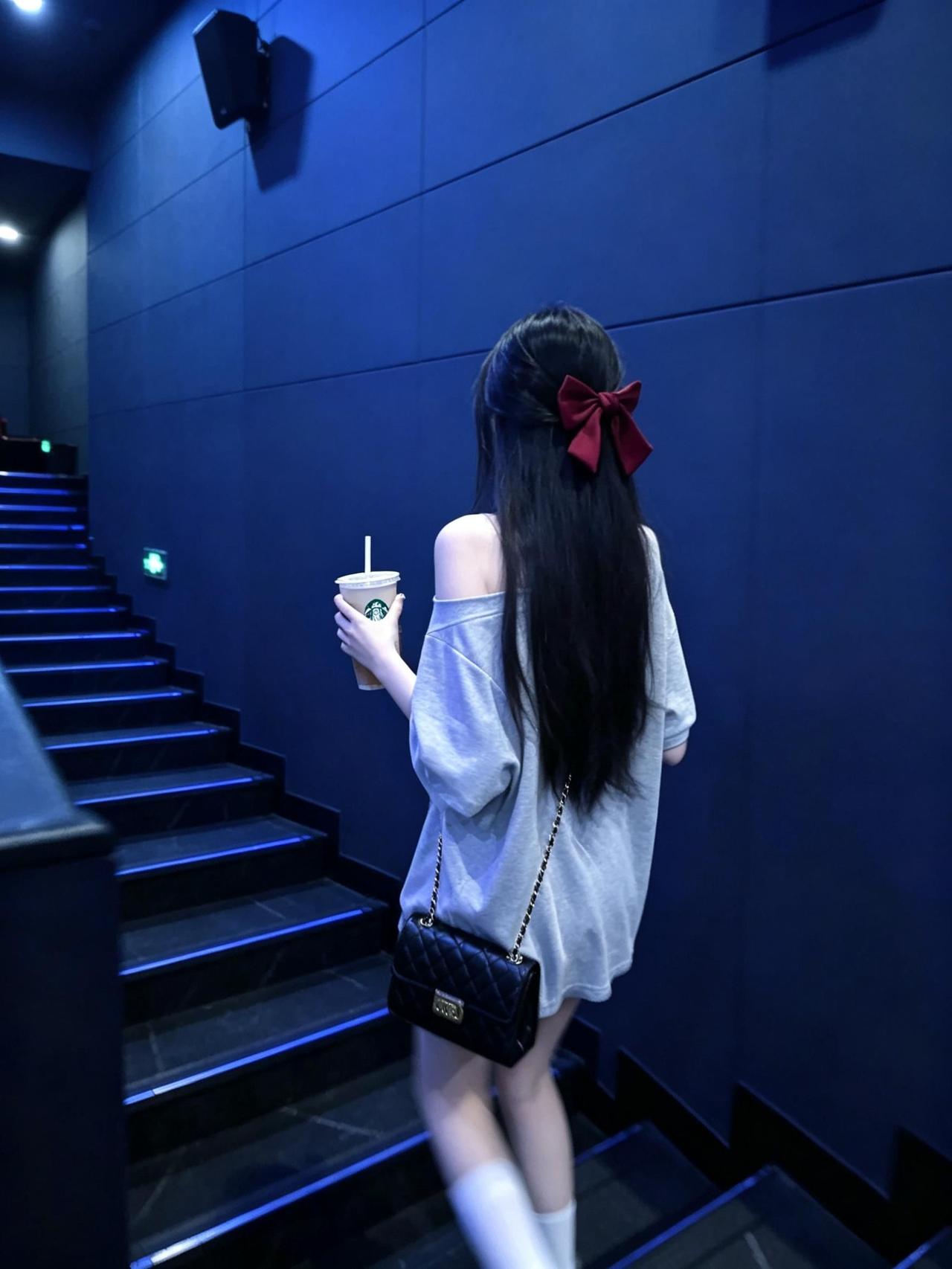 AI影院纪实抓拍感 抖音ai创作全新升级抖音玩法合伙人计划 情绪音乐玩法新风向