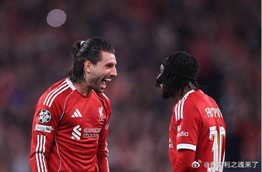 索博目前成为了利物浦的第2得分手了12个进球7次助攻作为中场和右后卫球员，平均每