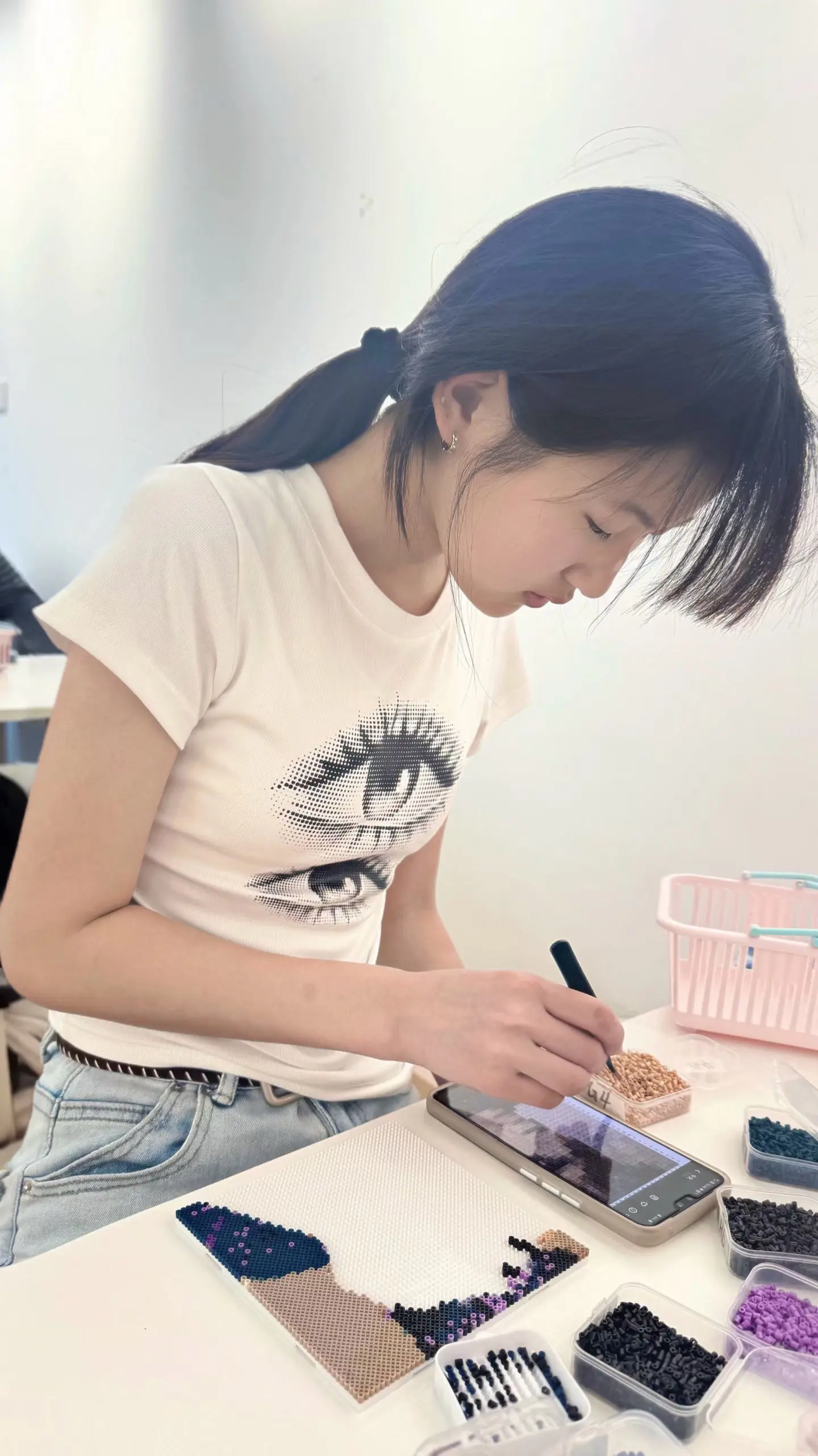 用青春养大的孩子啊！小的时候寸步不离的跟着我，如今变得越来越远了呢？