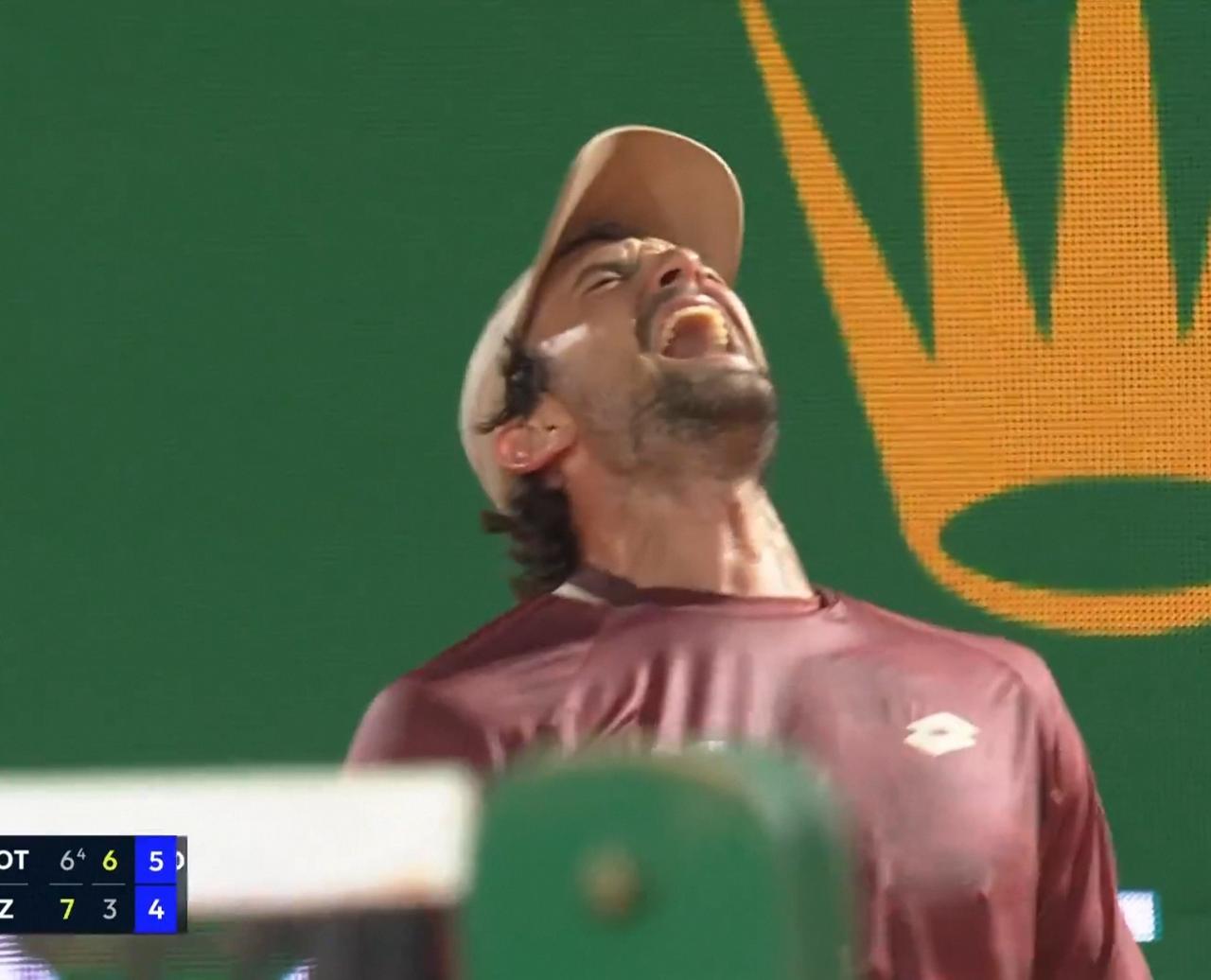 表弟瓦舍罗蒙特卡洛大师赛1/8决赛逆境击败发球大炮胡尔卡奇
        北京