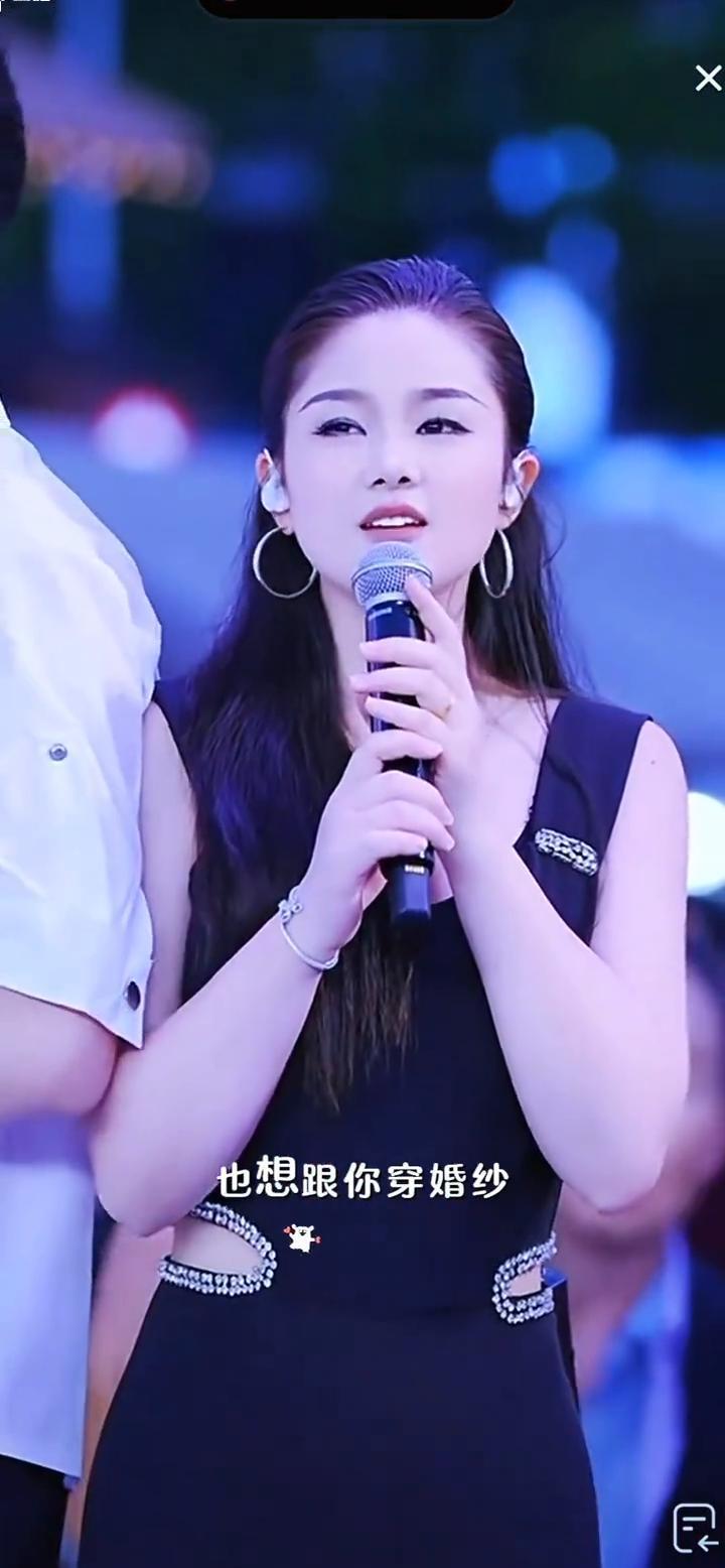 也想跟你一，怕你的嘴甜心不甜。
