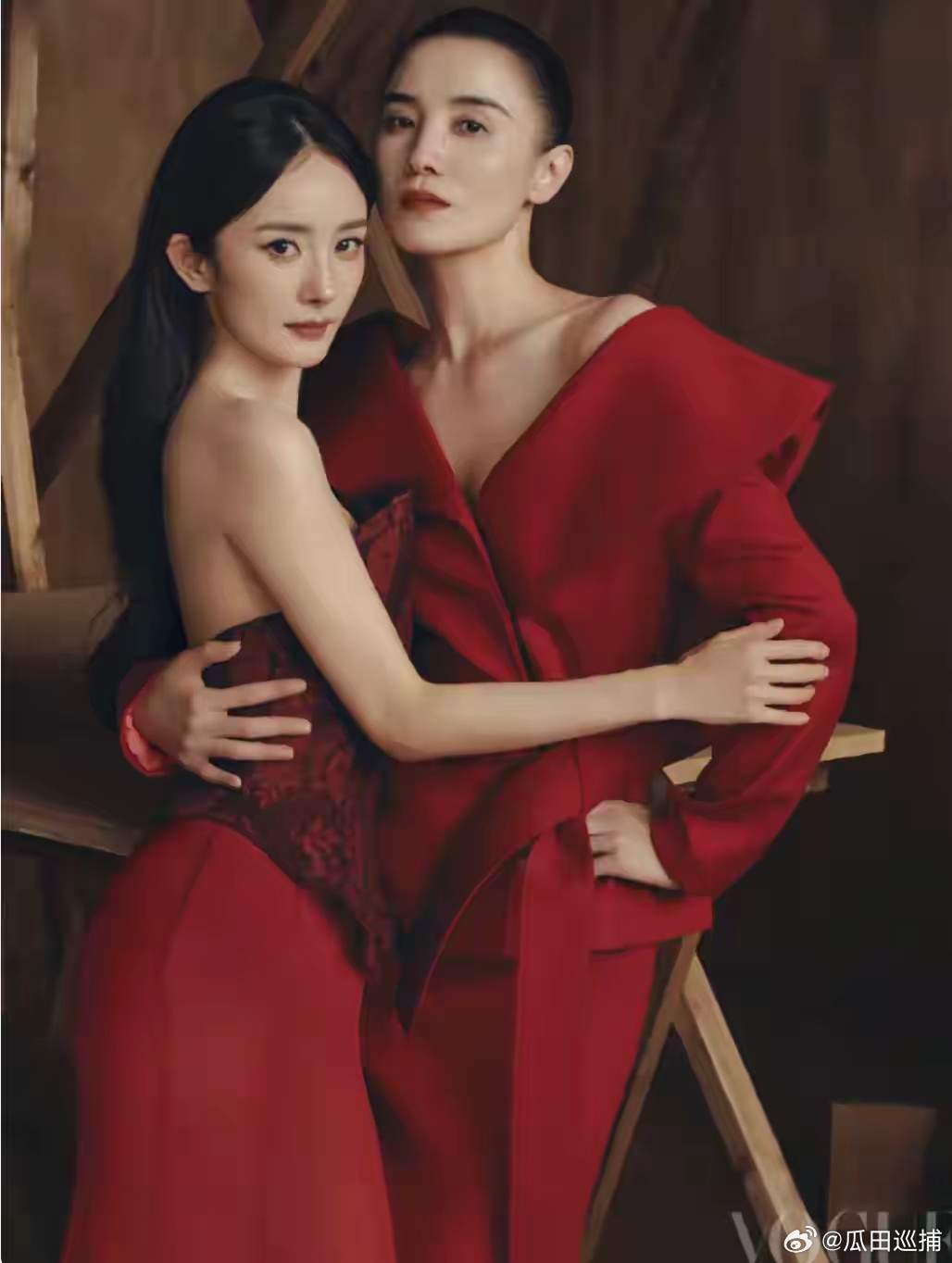 刘亦菲、倪妮、杨幂同框“漂亮”与“绝色”一看便知：漂亮是五官精致、符合大众审美，