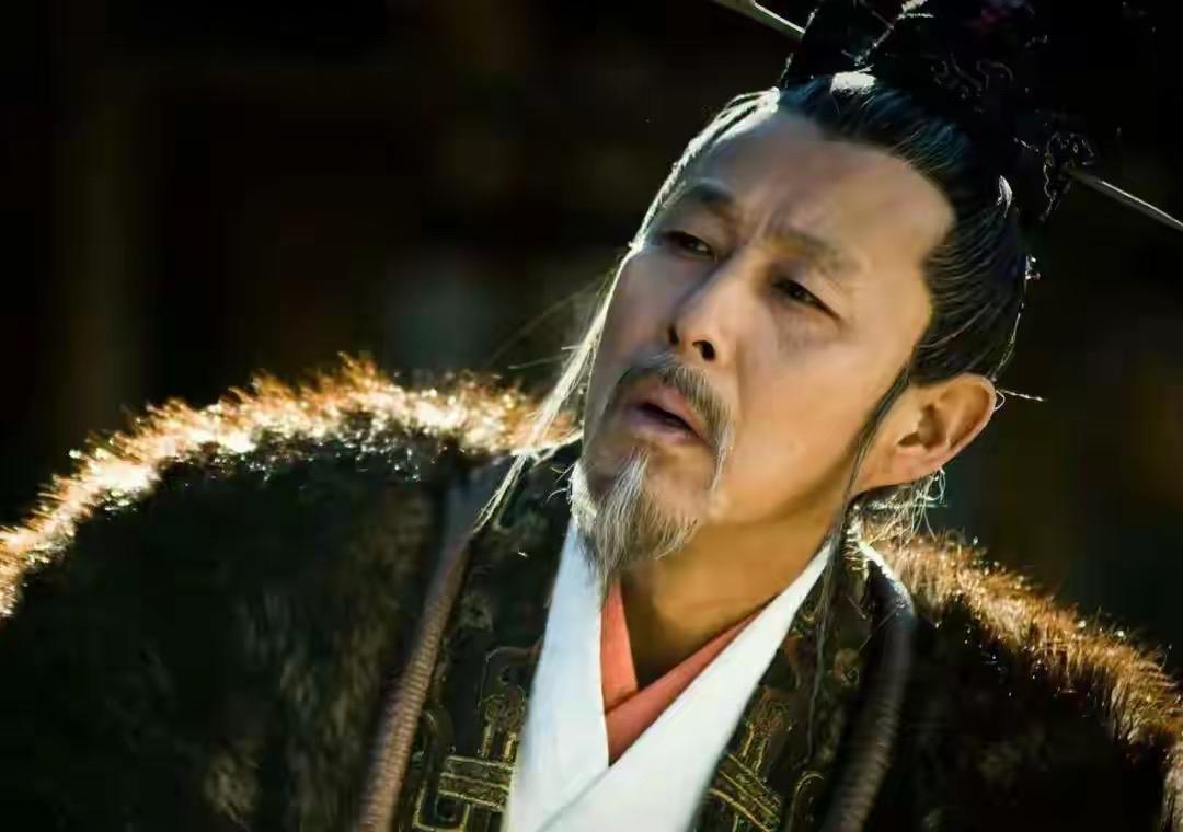 曹操比李世民朱元璋刘邦差哪了，为什么不能一统天下？

差在曹操太菜，相比刘邦李世