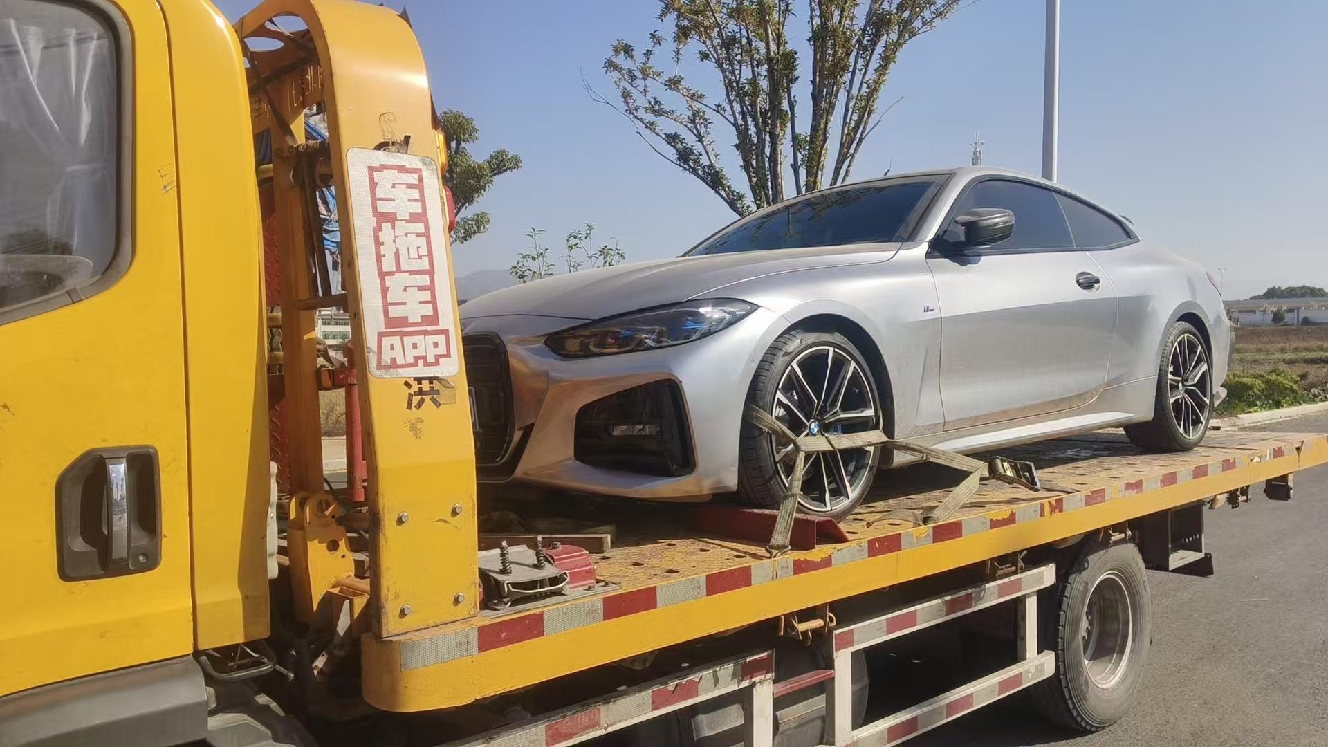 江西方向，买入22年宝马430双门版客户是去年的时候找我提的车，也非常喜欢这台车