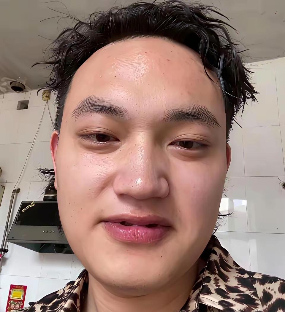 谁能告诉我
景甜到底看上他什么了呢…
匪夷所思吧？