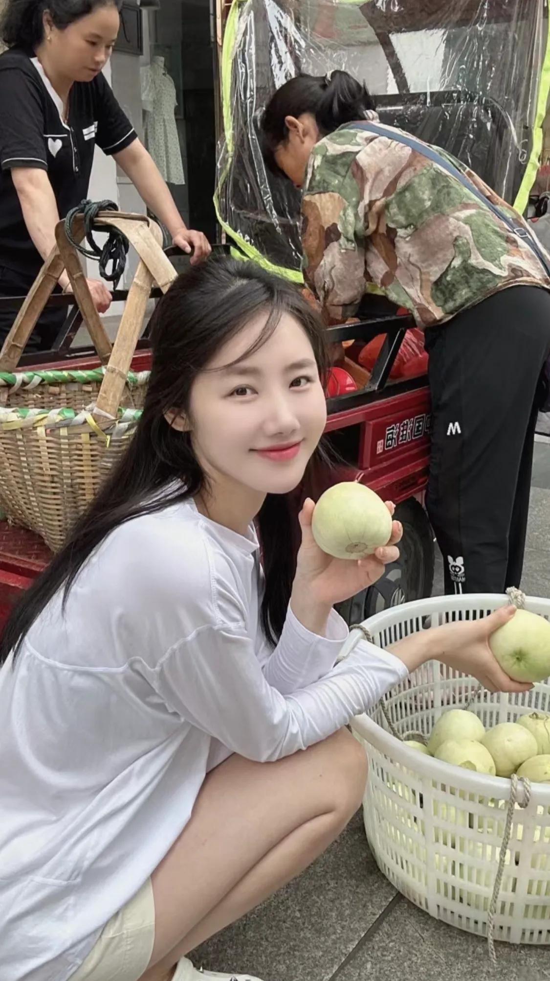 我发现一个问题，夫妻吵架女人最爱说的三句话是，你们男人没有一个好东西，当初我眼睛