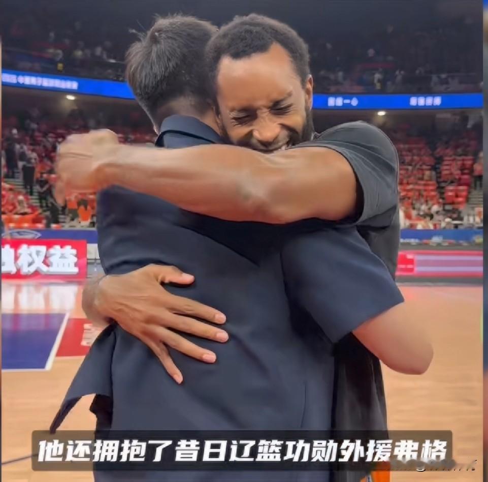 如果你说上海男篮最终夺冠，队内最低调的功臣是谁，相信绝大部分球迷认为是弗格，如果
