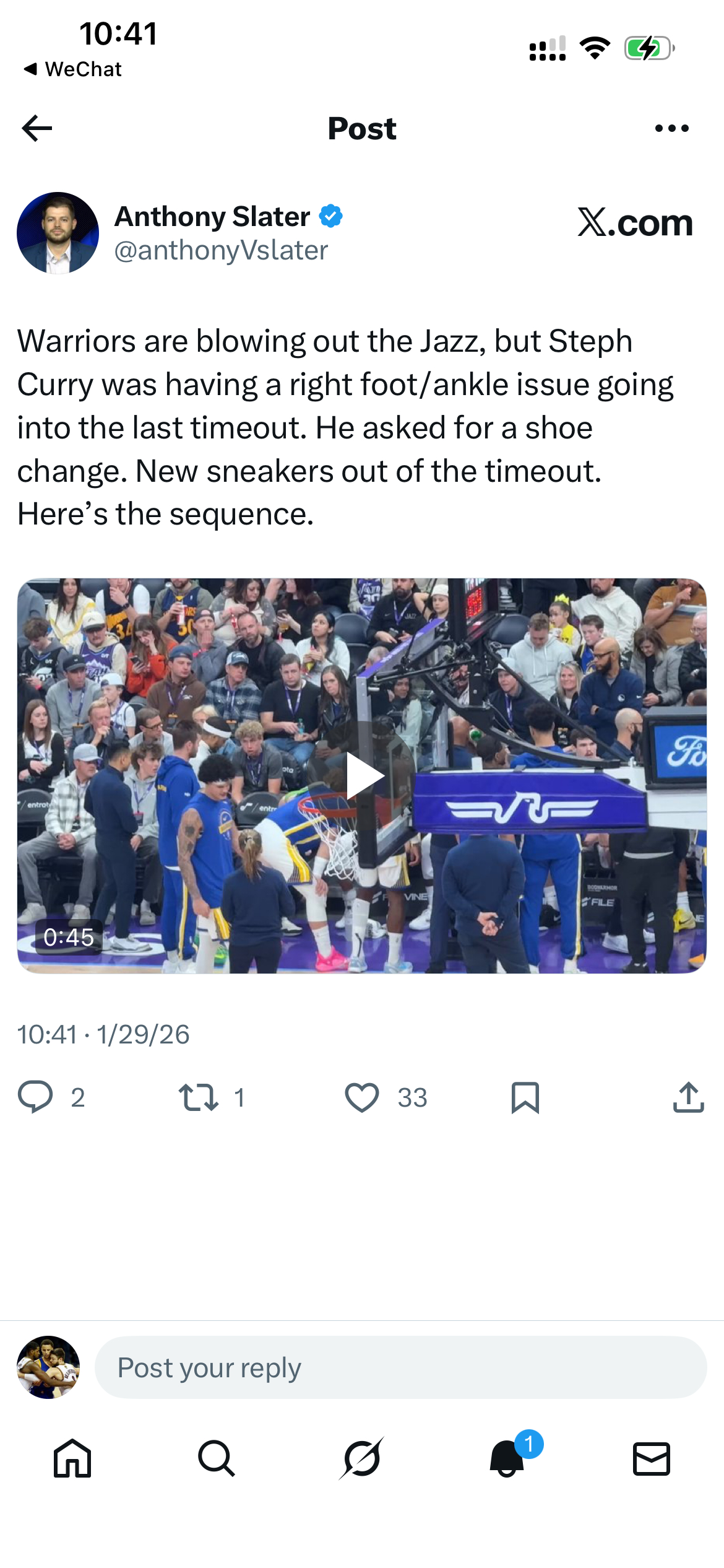 勇士大比分领先爵士，但斯蒂芬·库里在进入上一个暂停时右脚/脚踝出现状况。他要求换