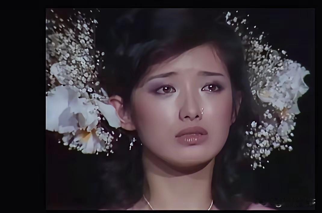 现在的人很少知道山口惠吧
香港许多知名歌星就连梅艳芳都翻唱过她的歌曲 
包括她的