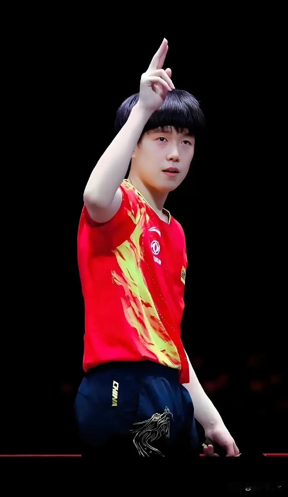 你认为是什么成就了今天的王楚钦呢？

王楚钦，一个将国家荣誉置于首位的运动员。奥