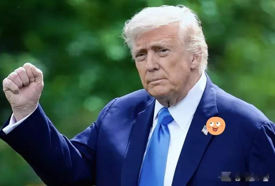 特朗普把我们全骗了！
炸高官、轰伊朗、逼谈判，全是铺垫，目的只有一个：把驱逐舰钉